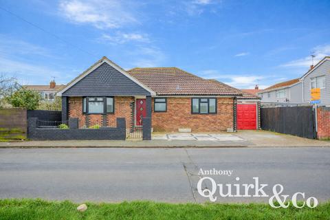 3 bedroom detached bungalow for sale, Smallgains Avenue, Canvey Island, SS8