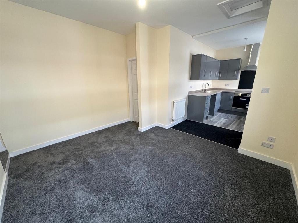 Lounge to Kitchen