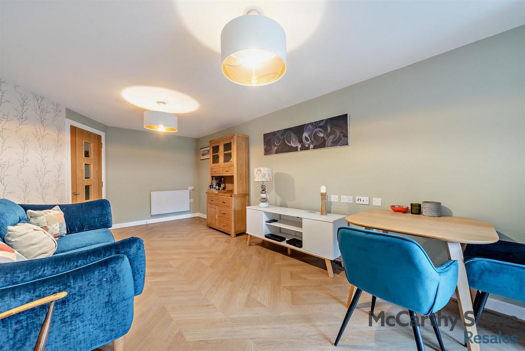 8667584-interior08-800.jpg