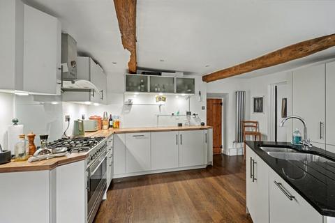 4 bedroom detached house for sale, Station Road, Aylesbury HP17