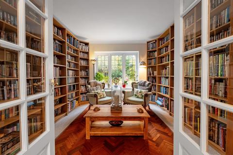 5 bedroom detached house for sale, Grange Gardens Farnham Common, South Buckinghamshire, SL2 3HL