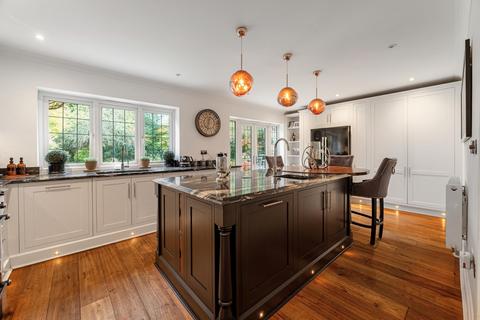 5 bedroom detached house for sale, Grange Gardens Farnham Common, South Buckinghamshire, SL2 3HL