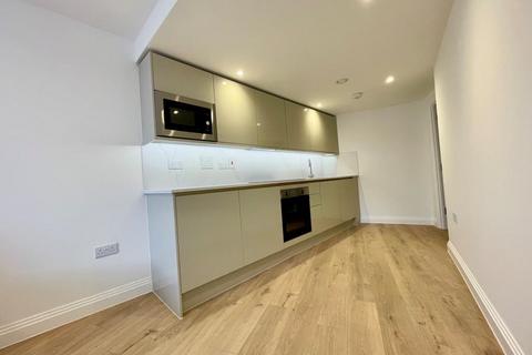 1 bedroom flat to rent, Market Place,  Reading,  RG1