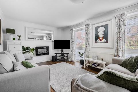 4 bedroom link detached house for sale, Hunts Mead, Bromham