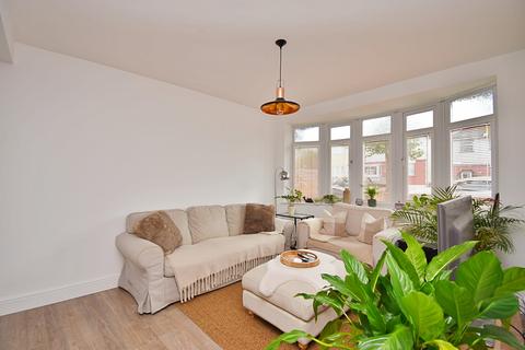 undefined, New Road, Chingford, London. E4 9SY