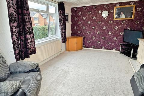 3 bedroom semi-detached house for sale, Kent Drive, Oadby, LE2