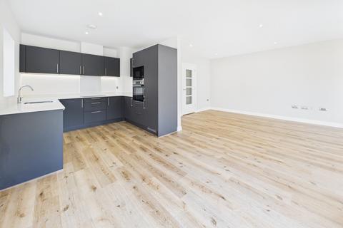 4 bedroom semi-detached house for sale, Redheath Close, Watford, WD25