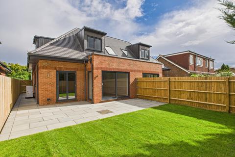 Redheath Close, Watford, WD25
