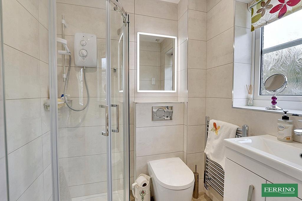 Bedroom 1 En-suite