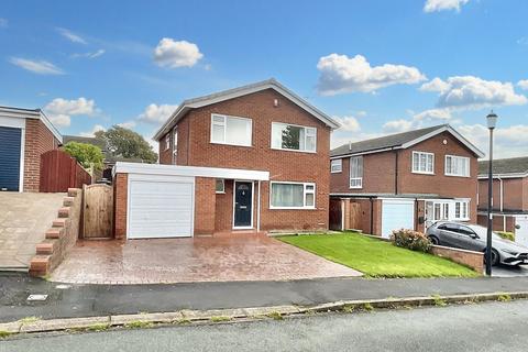 4 bedroom detached house for sale, Windmill Drive, Audlem, CW3