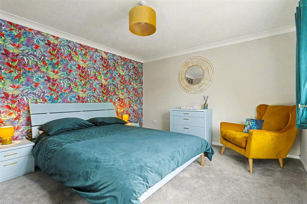 Bed 3.jpg