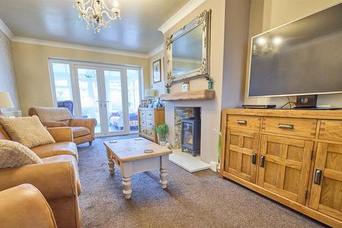 4 bedroom semi-detached house for sale, Saville Close, Hinckley