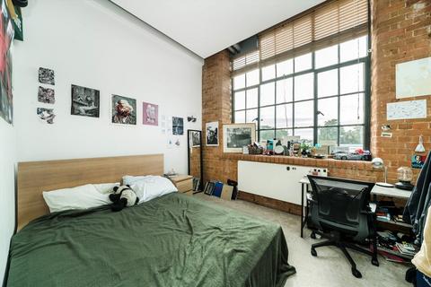 undefined, Pentonville Road, London N1