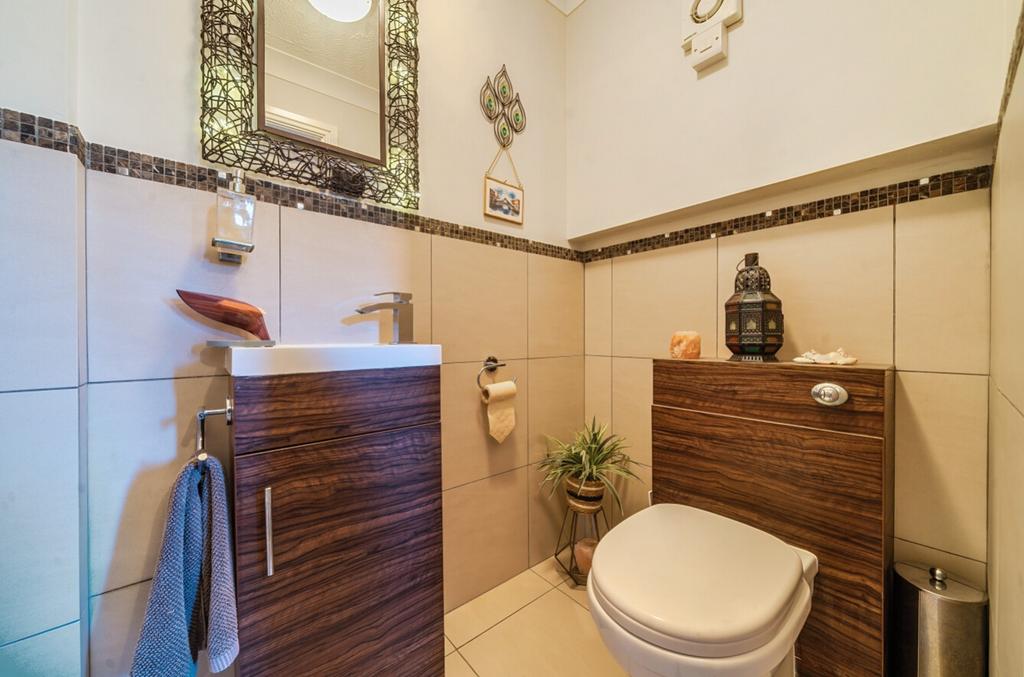 1371802-8-68f95a53db07b