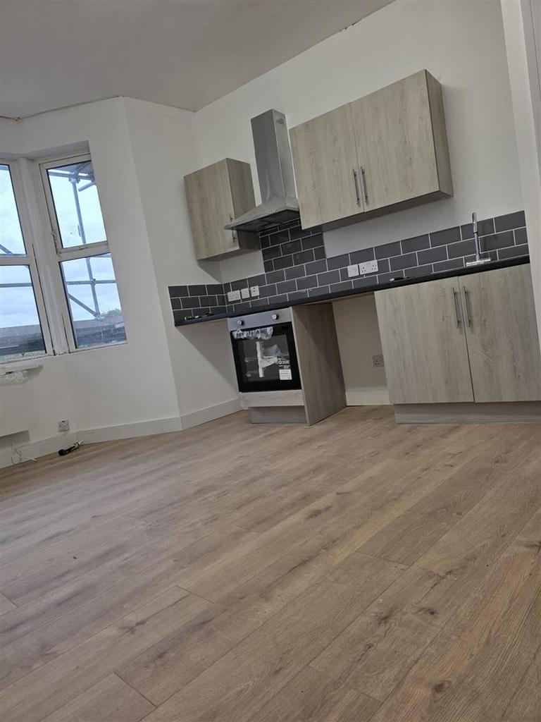 Kitchen 1.JPG
