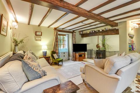 5 bedroom cottage for sale, High Street, Crick, Northampton