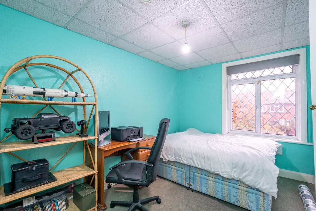Bedroom 2.jpg