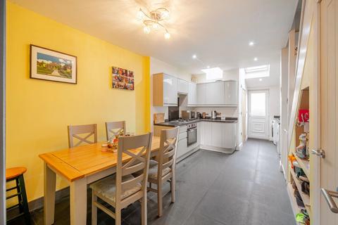11 Birch Grove, Harrogate, HG1 4HR