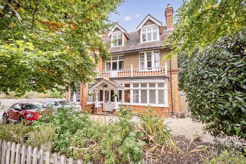 2 bedroom apartment for sale, Pit Farm Road, Guildford, Surrey, GU1