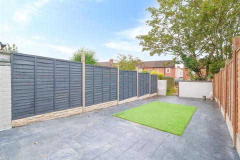 5 bedroom terraced house to rent, St Margaret Road, Coventry CV1