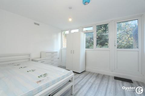 undefined, Sanctuary Close, Harefield, Uxbridge UB9