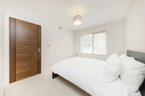 undefined, Merton Road, South Wimbledon SW19