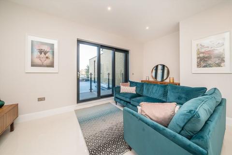undefined, Merton Road, South Wimbledon SW19