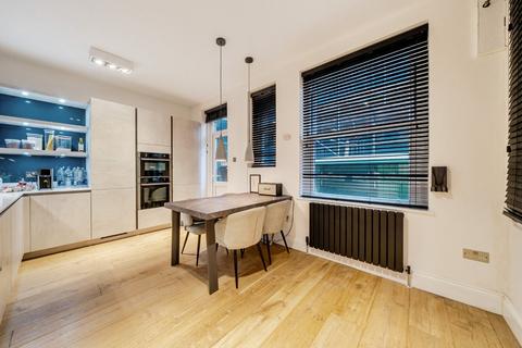 2 bedroom flat to rent, Hammersmith Bridge Road, London, W6