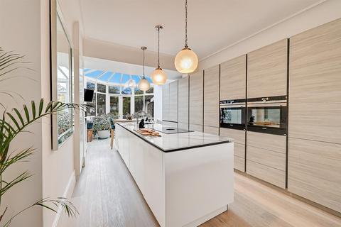 4 bedroom detached house for sale, Chalkwell Esplanade, Chalkwell