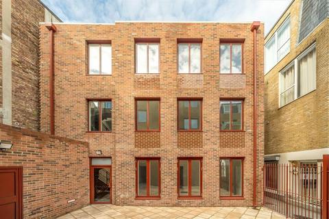 Greenwich High Road, London SE10