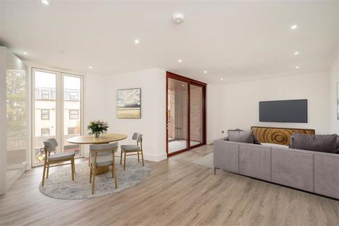 2 bedroom flat to rent, Greenwich High Road, London SE10