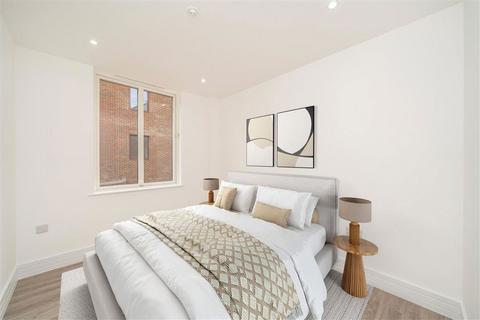 2 bedroom flat to rent, Greenwich High Road, London SE10