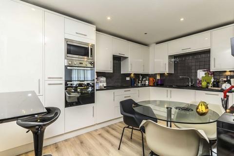 2 bedroom flat for sale, Clayponds Lane, Brentford TW8