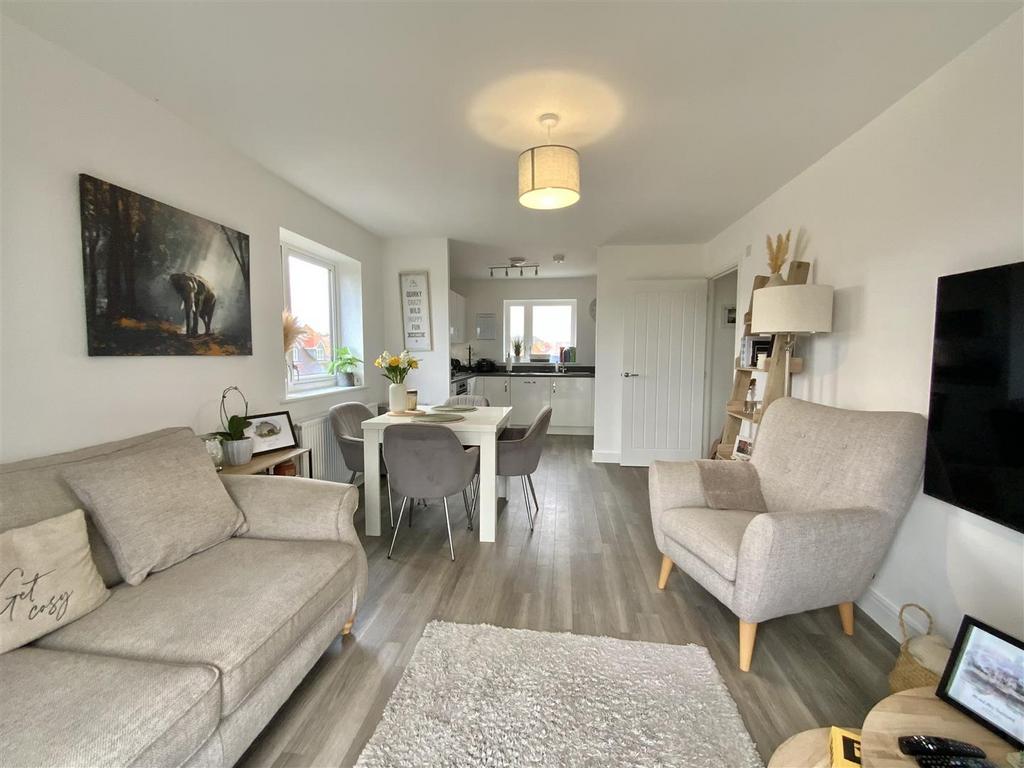 Living room/dining room