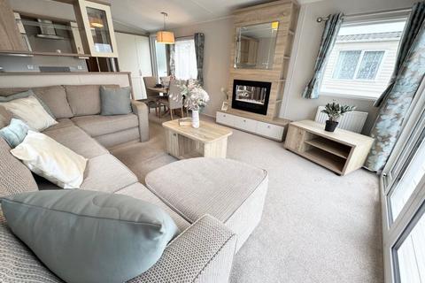 2 bedroom park home for sale, Solent Breezes Holiday Park