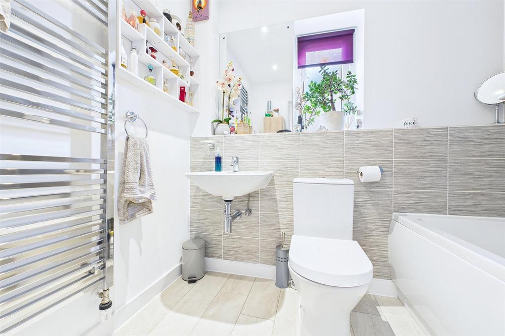 Bathroom.jpg