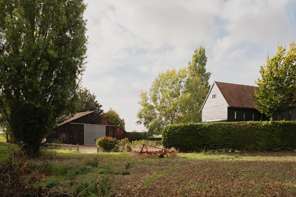 312026 - Old Barn, Chelsworth-73.jpg