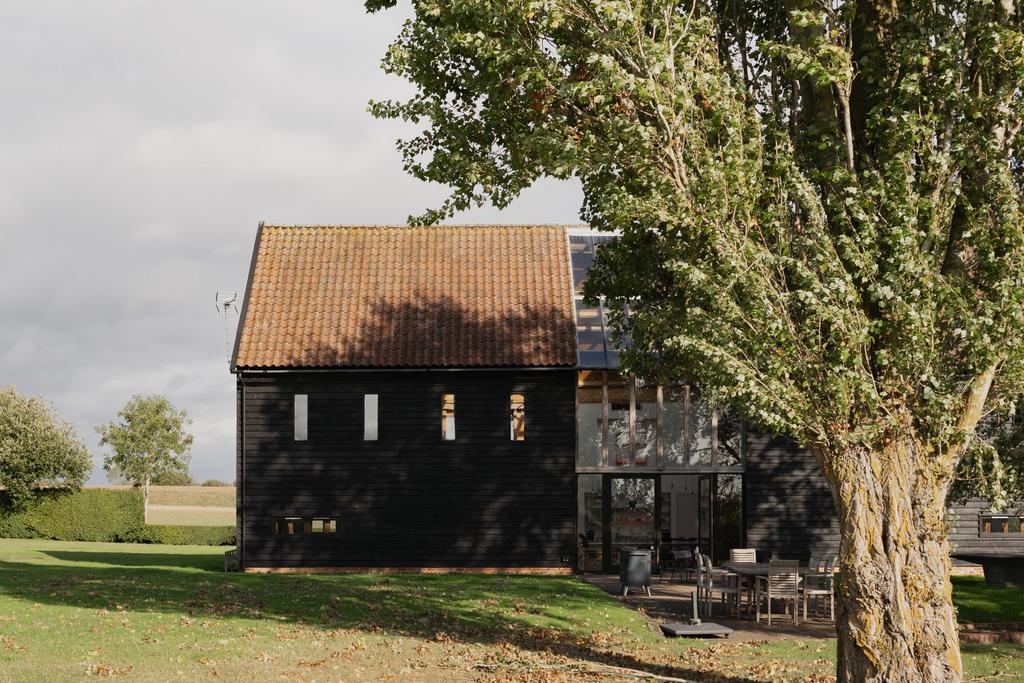 312017 - Old Barn, Chelsworth-64.jpg