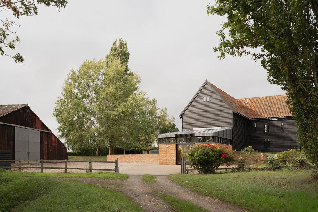 312013 - Old Barn, Chelsworth-60.jpg