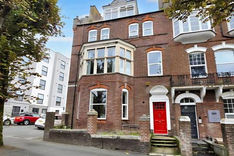 Queen Anne Terrace, Plymouth PL4