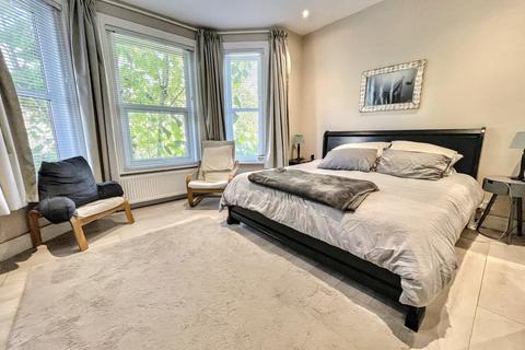 4 bedroom flat for sale, Alum Chine