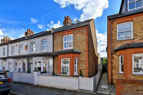 3 bedroom end of terrace house for sale, Victor Road, Windsor, Berkshire, SL4
