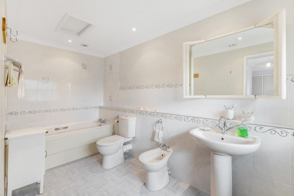 232 A Pennygate (Spalding)-27
