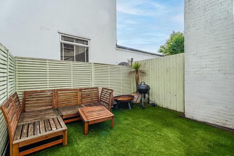 3 bedroom maisonette for sale, Bedford Road, Hertfordshire AL1