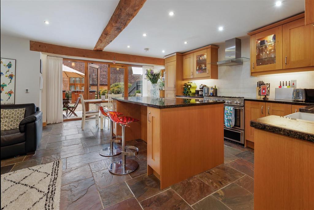 Open Plan Breakfast Kitchen/Dining/Family Room
