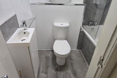 2 bedroom flat to rent, Morrison Street, Edinburgh, EH3