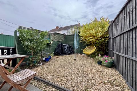 13 Middle Road, Worcester, WR2 4HT