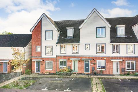 3 bedroom townhouse for sale, Redpoll Road, Costessey, Norwich