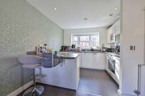 Bader Way, Roehampton, London, SW15