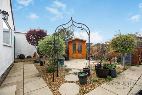 3 bedroom bungalow for sale, Kerfoot Avenue, Rhuddlan LL18